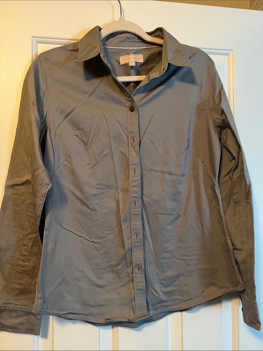 Banana Republic Gray Button-Down Shirt Non-iron
